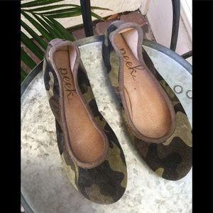 Peek Camo Suede Girls Flats 🥿